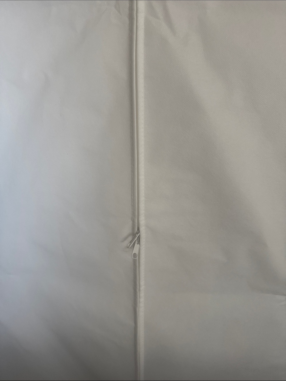 White Wedding Garment Bag - Protective Clothing Storage - Picture 4 of 4
